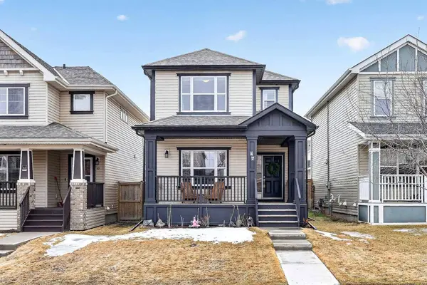 47 Copperpond HTS SE, Calgary, AB T2Z 0W8