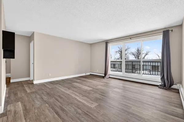 635 56 AVE SW #402, Calgary, AB T2V 0G9