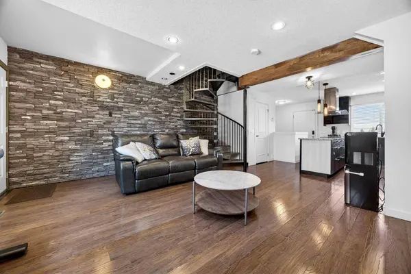 173 Templehill DR NE, Calgary, AB T1Y 5K6