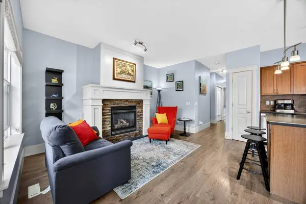 83 Wentworth Common SW, Calgary, AB T3H 5V3