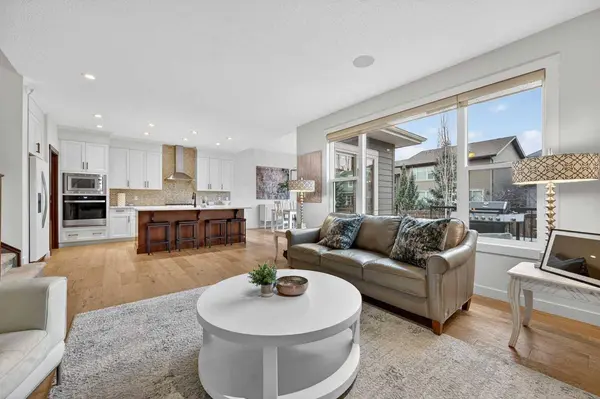 19 Cranbrook CRES SE, Calgary, AB T3M 3L5