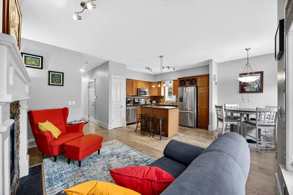 83 Wentworth Common SW, Calgary, AB T3H 5V3