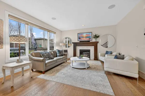19 Cranbrook CRES SE, Calgary, AB T3M 3L5