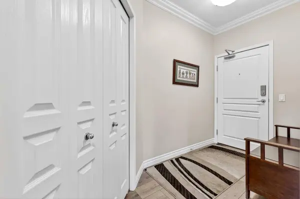 1203 Lake Fraser CT SE #1203, Calgary, AB T2J 7G4