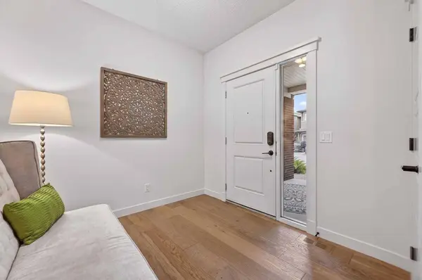 19 Cranbrook CRES SE, Calgary, AB T3M 3L5