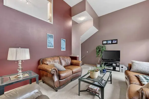 33 Harvest Oak CIR NE, Calgary, AB T3K 4S6