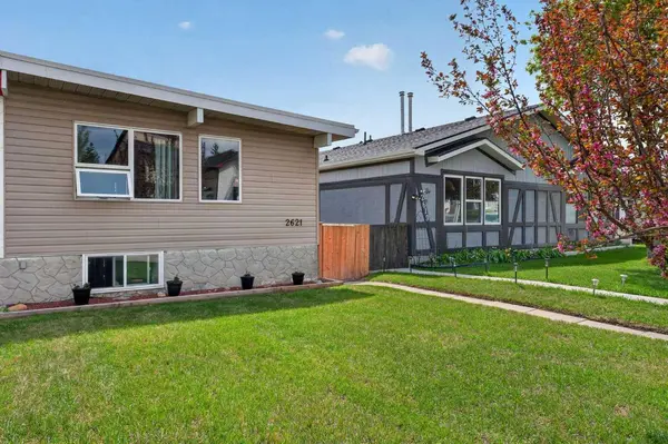 2621 11 AVE SE, Calgary, AB T2A 0E4