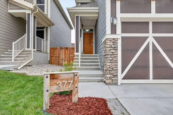377 Masters AVE SE, Calgary, AB T3M 2N7