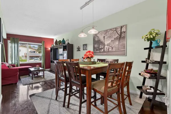 2621 11 AVE SE, Calgary, AB T2A 0E4