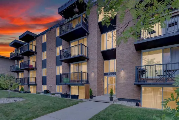 2020 11 AVE SW #103, Calgary, AB T3C 0P1