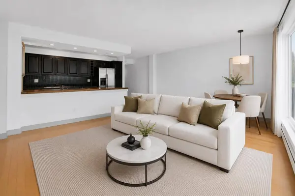 2020 11 AVE SW #103, Calgary, AB T3C 0P1