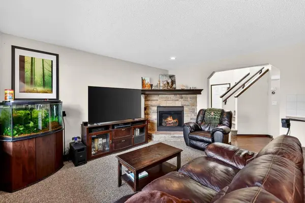 490 New Brighton DR SE, Calgary, AB T2Z 0K1