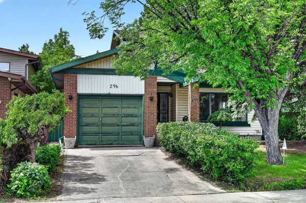 296 Templeton CIR NE, Calgary, AB T1Y 5R5