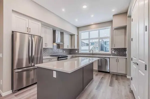1040 Mahogany BLVD SE, Calgary, AB T3M 3N3
