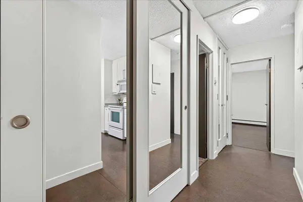 1107 15 AVE SW #401, Calgary, AB T2R 0S8
