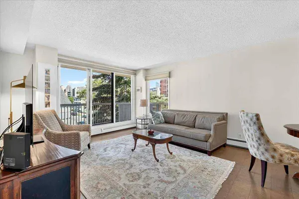1107 15 AVE SW #401, Calgary, AB T2R 0S8