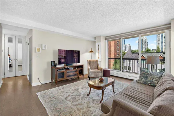 1107 15 AVE SW #401, Calgary, AB T2R 0S8