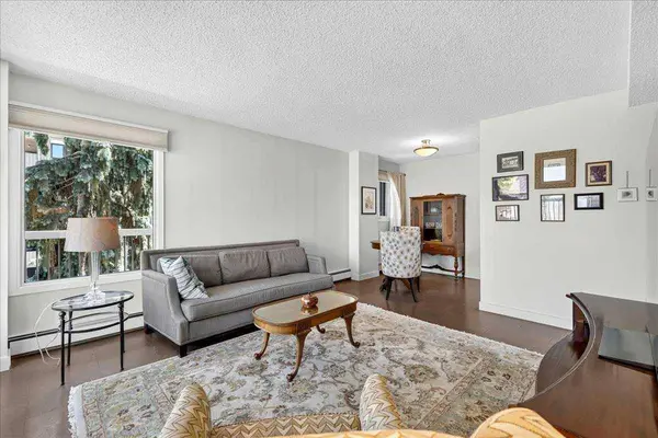 1107 15 AVE SW #401, Calgary, AB T2R 0S8