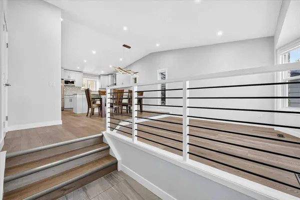 55 Whitehaven CRES NE, Calgary, AB T1Y 6C4