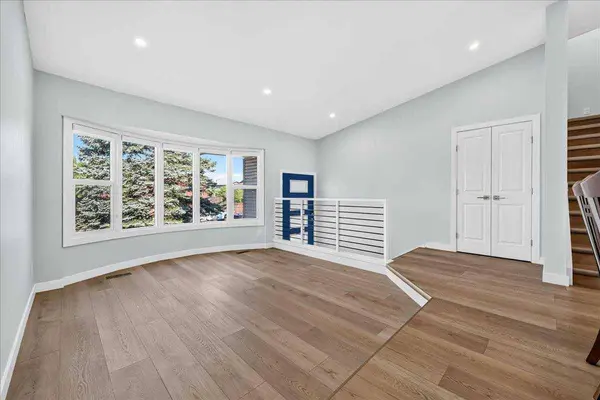 55 Whitehaven CRES NE, Calgary, AB T1Y 6C4