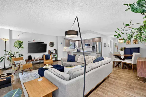 626 24 AVE SW #201, Calgary, AB T2S 0K6