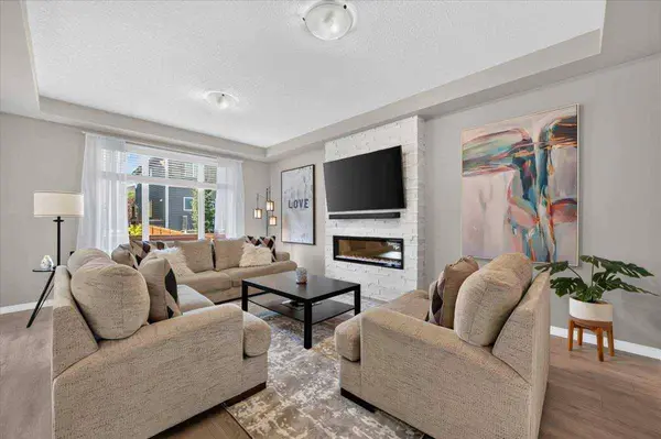 33 Yorkville GN SW, Calgary, AB T2X 4J8