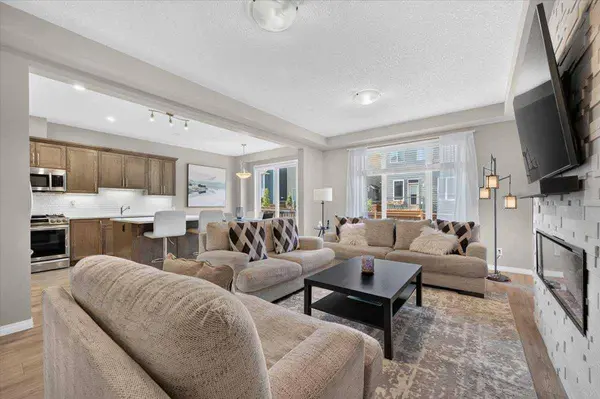 33 Yorkville GN SW, Calgary, AB T2X 4J8