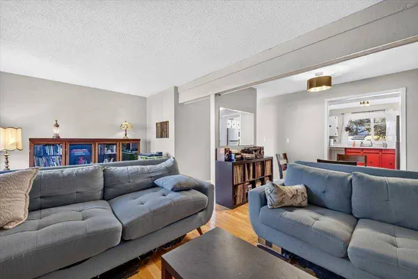 4940 39 AVE SW #61, Calgary, AB T3E 6M7