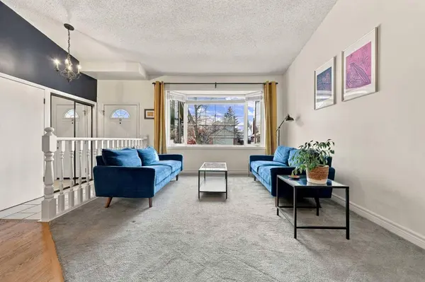 71 Hawkhill WAY NW, Calgary, AB T3G 3A3