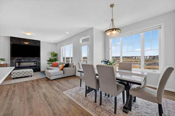 144 Carringham WAY NW, Calgary, AB T3P 1V5