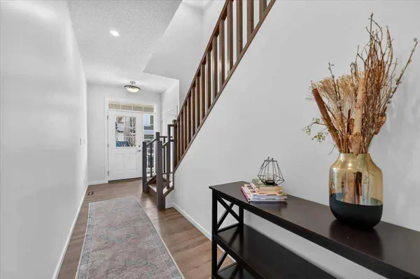 144 Carringham WAY NW, Calgary, AB T3P 1V5