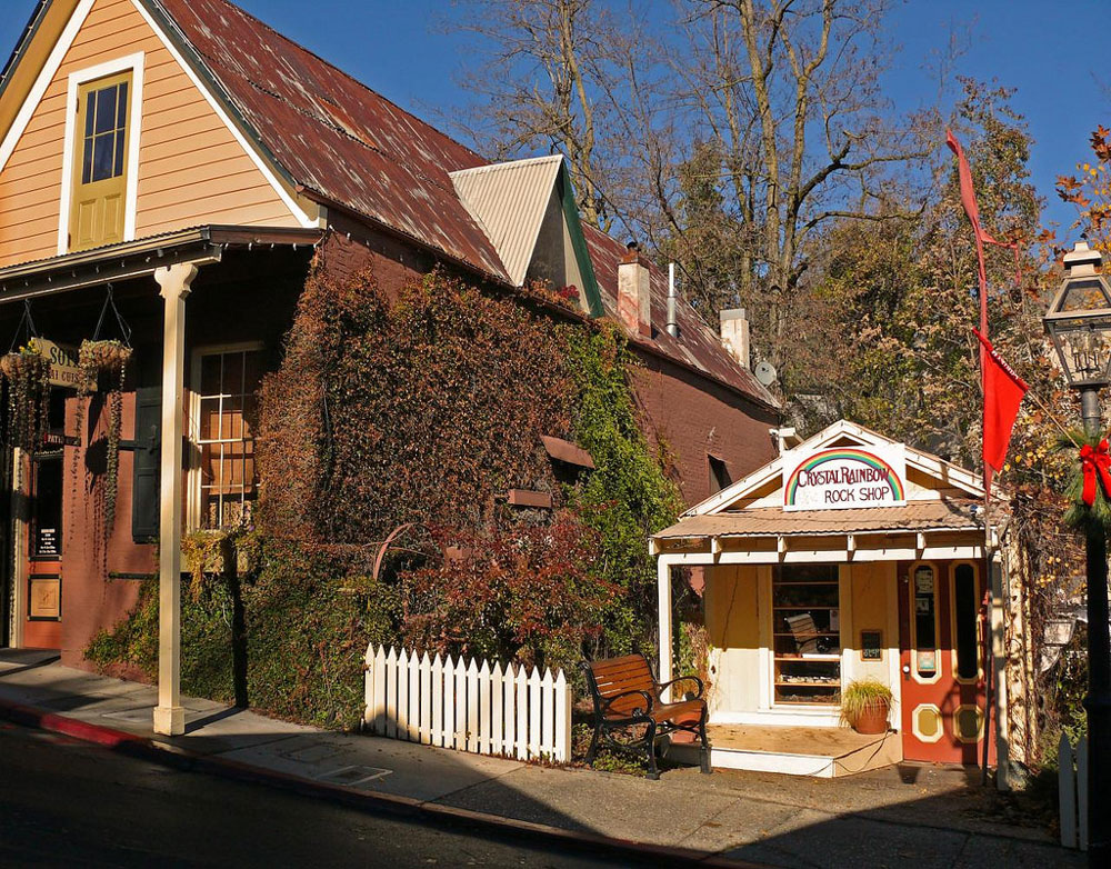 Crystal Rainbow Rock Shop Nevada City.