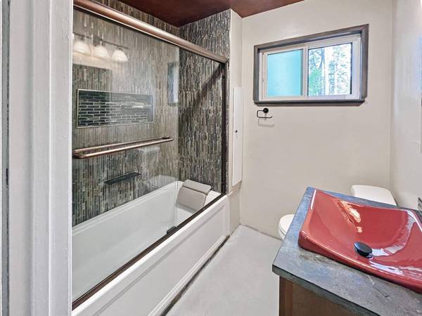 183 Glenbrook DR, Grass Valley, CA 95945