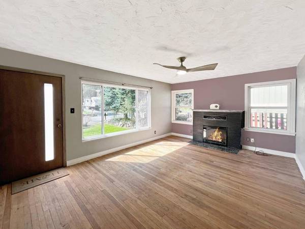 183 Glenbrook DR, Grass Valley, CA 95945