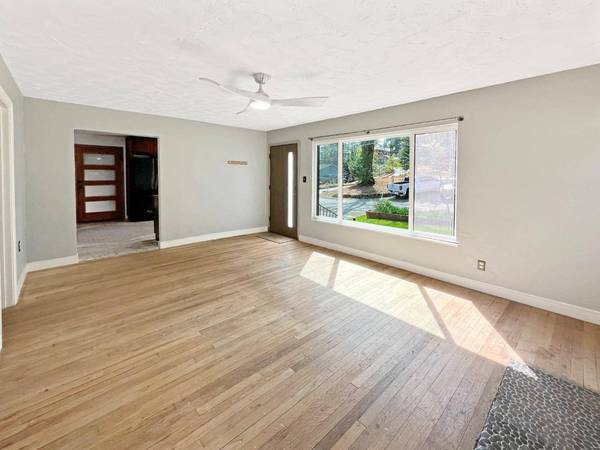 183 Glenbrook DR, Grass Valley, CA 95945