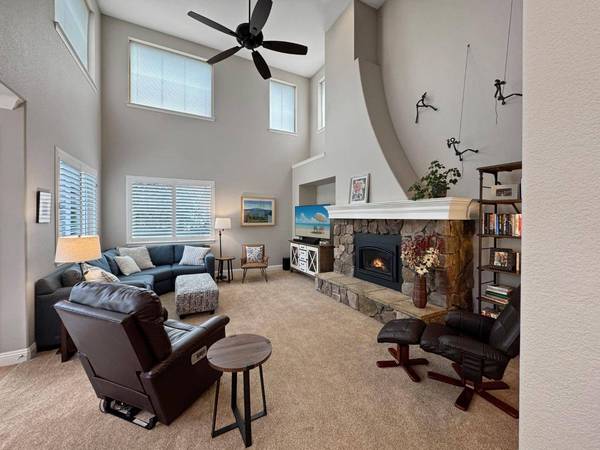 11351 Fox Tail CT, Auburn, CA 95602