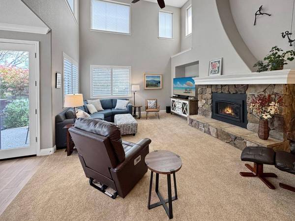 11351 Fox Tail CT, Auburn, CA 95602