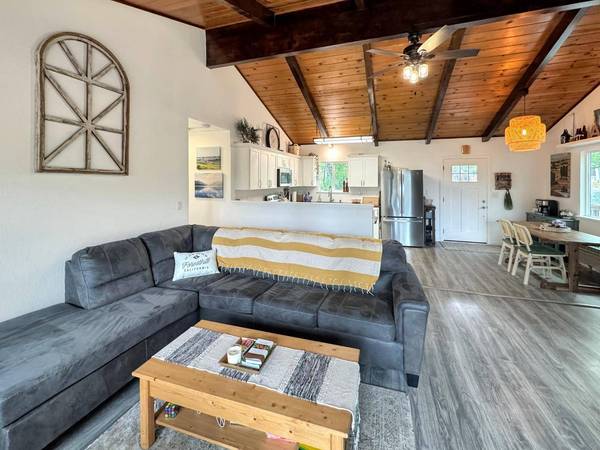 6399 Green Leaf LN, Foresthill, CA 95631