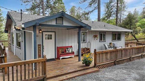 6399 Green Leaf LN, Foresthill, CA 95631