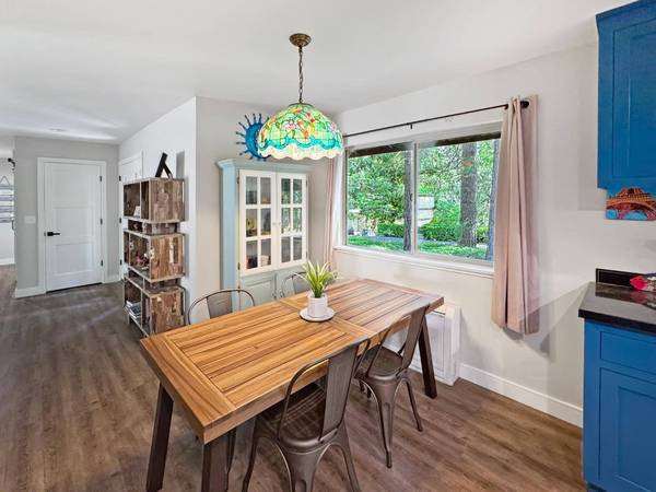 10190 Kenwood DR, Grass Valley, CA 95949