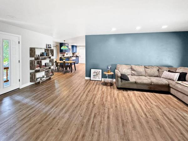 10190 Kenwood DR, Grass Valley, CA 95949