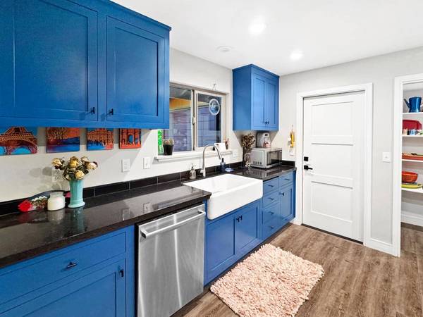 10190 Kenwood DR, Grass Valley, CA 95949