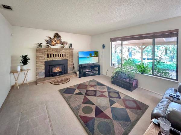15752 Tippy WAY, Grass Valley, CA 95949