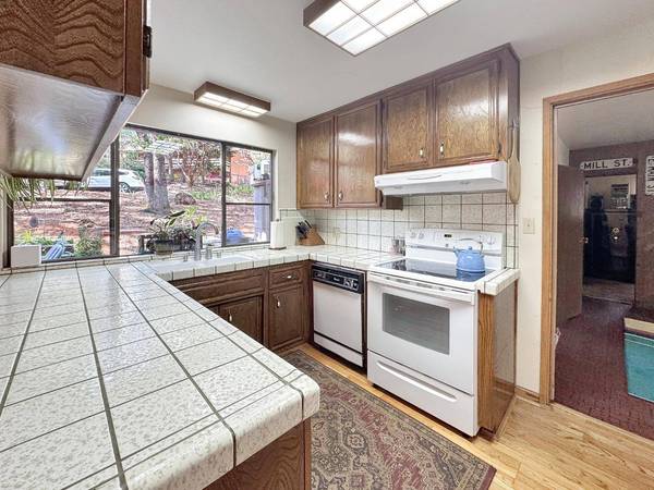 15752 Tippy WAY, Grass Valley, CA 95949