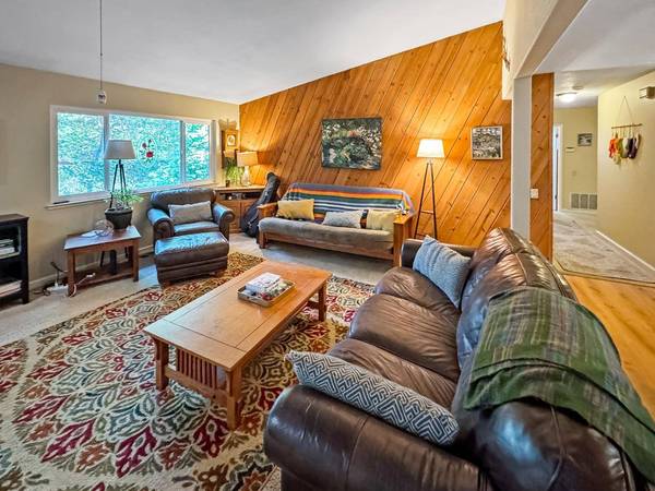 11860 Hanley DR, Grass Valley, CA 95949