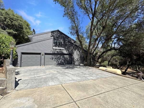 2790 Black Oak RD, Auburn, CA 95602