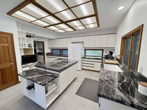 2790 Black Oak RD, Auburn, CA 95602