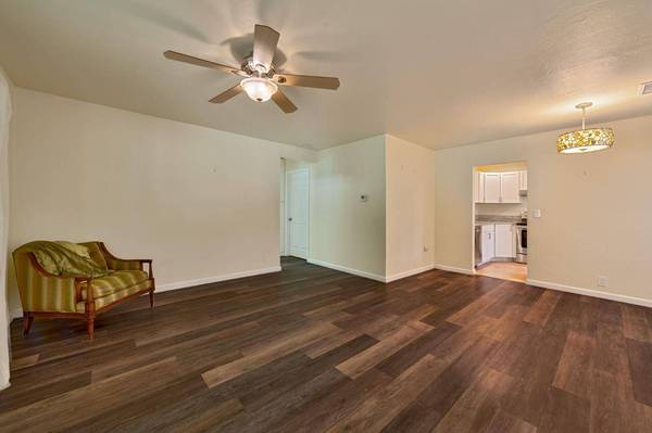 135 Brewery LN, Auburn, CA 95603