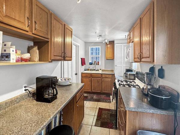 381 Foresthill AVE, Auburn, CA 95603