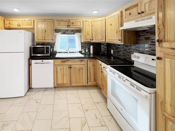 125 Marigold AVE, Auburn, CA 95603